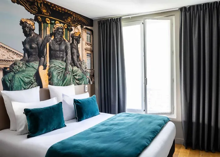 Midnight Hotel Parijs